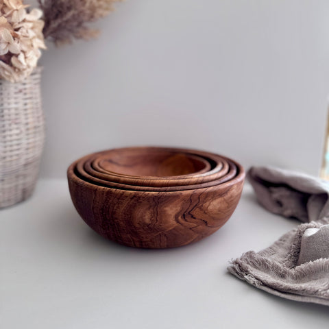 Handcrafted Teak Bowl Set – 5 Nesting Pieces in Timeless Design