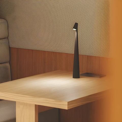 Wireless LED Table Lamp – Dimmable Modern Design