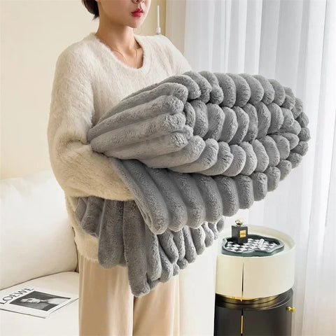 Snugglea Fleece Throw Blanket – Soft Checked Faux Lambswool